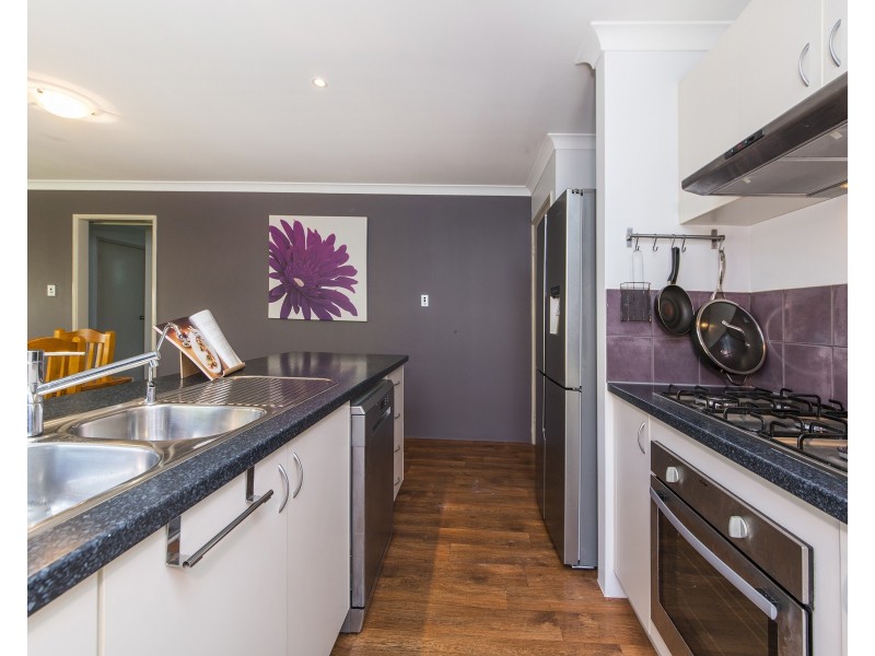 80 Badgerup Avenue, Lakelands WA 6180