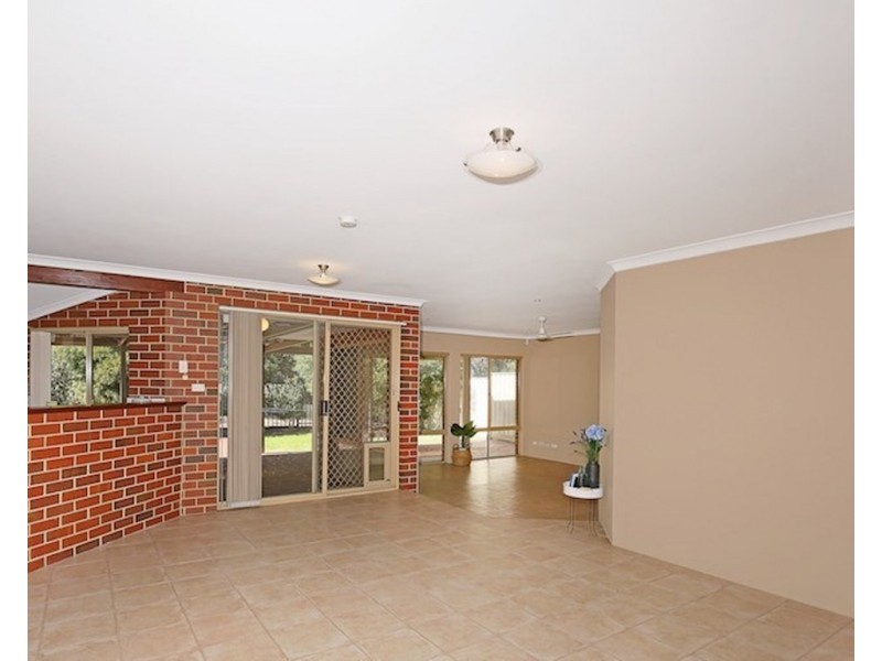 31 Summerlea Avenue, Meadow Springs WA 6210