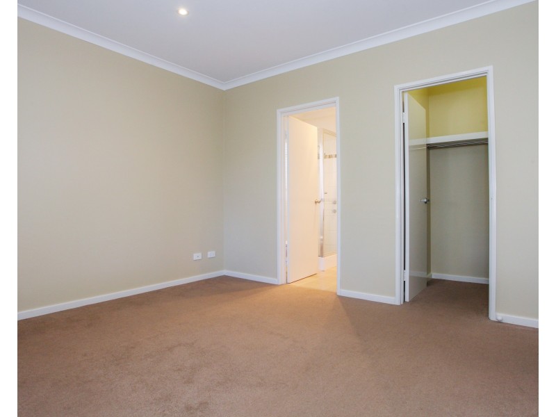 10 Illyarrie Avenue, Falcon WA 6210