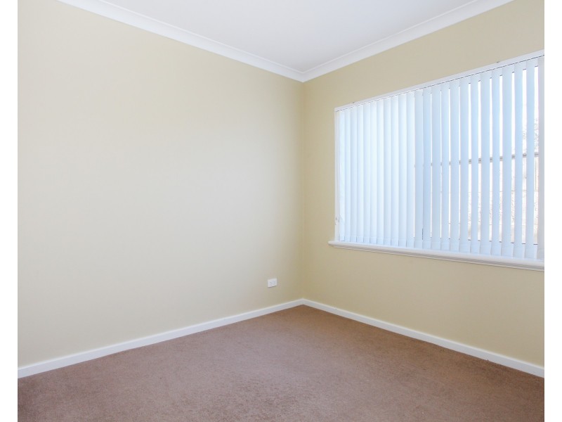 10 Illyarrie Avenue, Falcon WA 6210