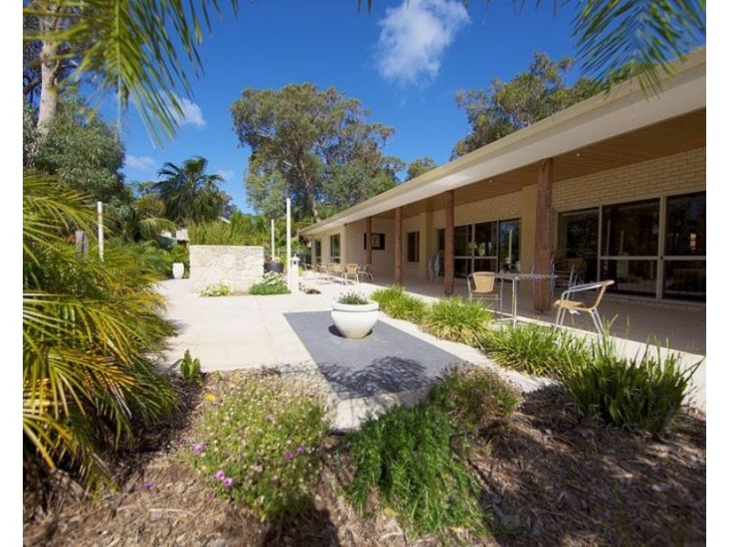 10 Illyarrie Avenue, Falcon WA 6210