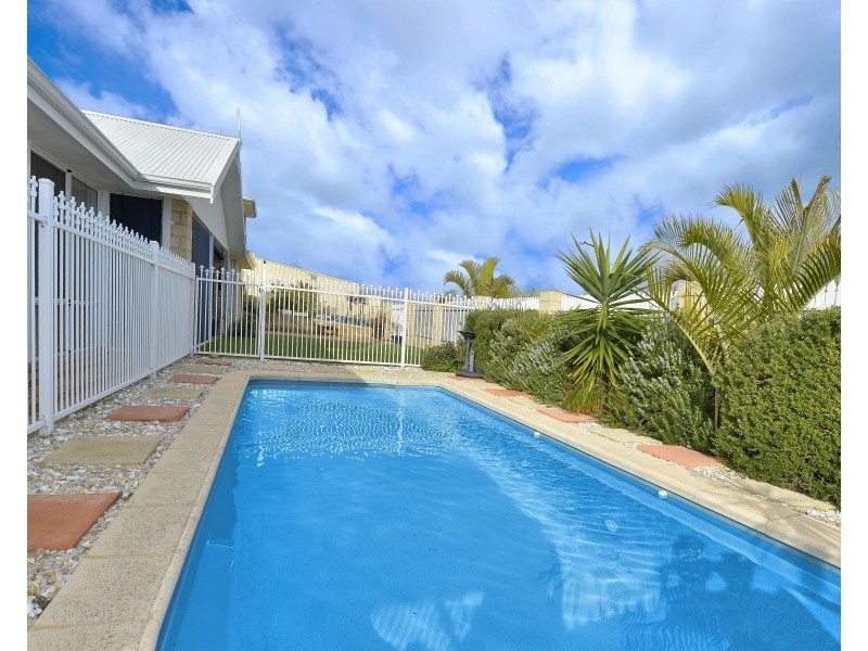 33 Meckering Turn, Dawesville WA 6211