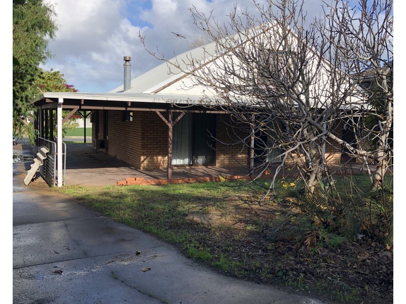 58 Queen Parade, Wannanup WA 6210