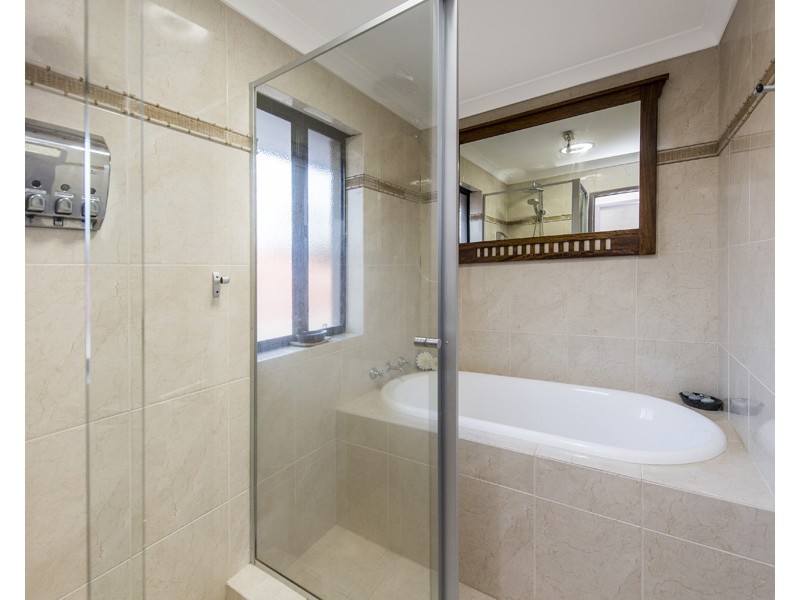 54  Lakeway Retreat, Dawesville WA 6211