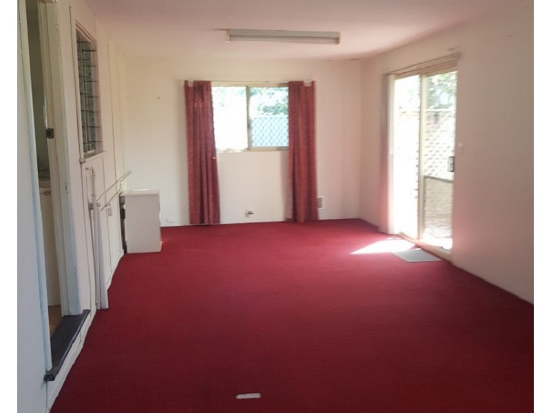 12 Loxton Street, Dudley Park WA 6210