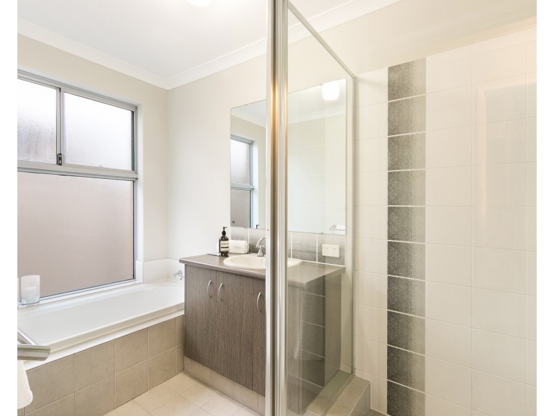 4 Jilba Grove, Erskine WA 6210