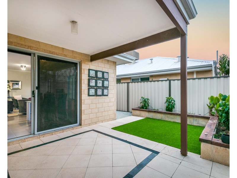 4 Jilba Grove, Erskine WA 6210