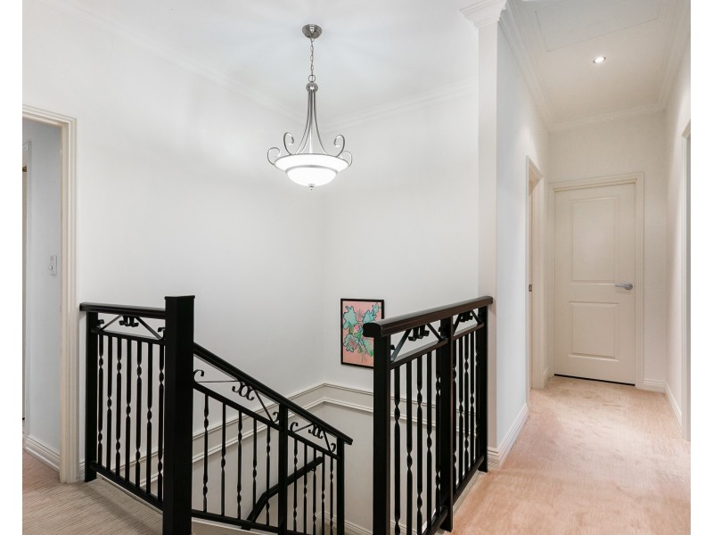 2 Len Howard Drive, Erskine WA 6210