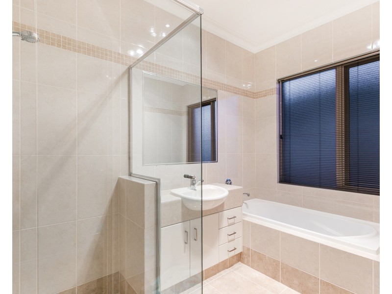 2 Len Howard Drive, Erskine WA 6210