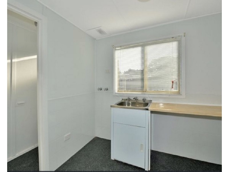 8 Nookie Street, Dudley Park WA 6210