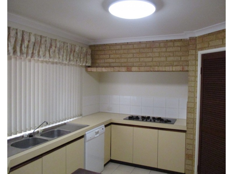 3 Muirfield Court, Halls Head WA 6210