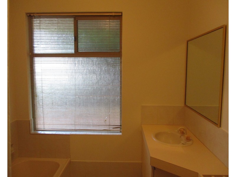 3 Muirfield Court, Halls Head WA 6210