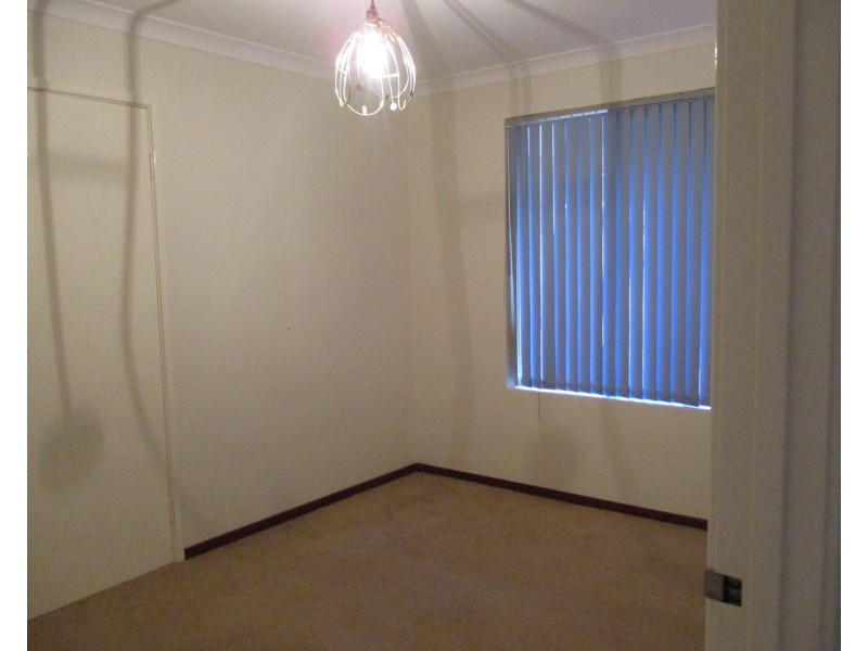 3 Muirfield Court, Halls Head WA 6210