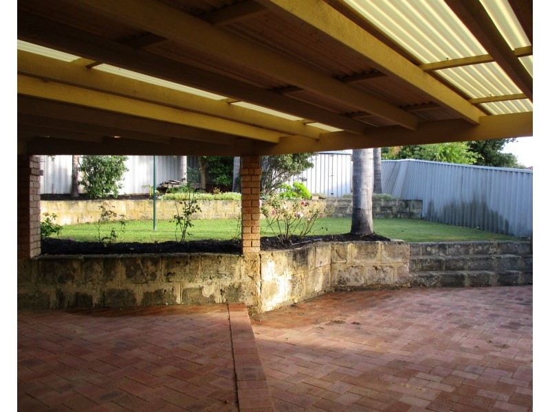 3 Muirfield Court, Halls Head WA 6210