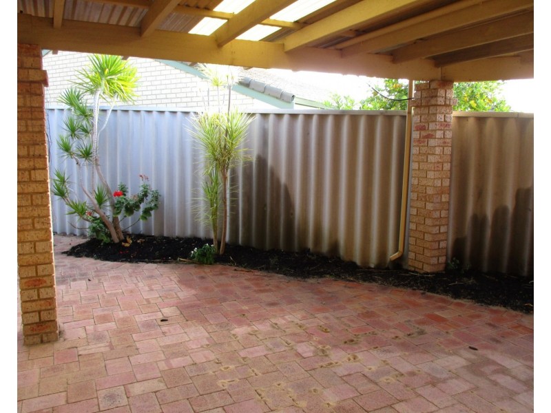 3 Muirfield Court, Halls Head WA 6210