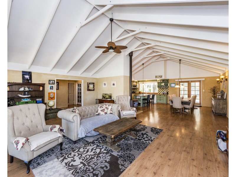 107 Greyhound Retreat, Nambeelup WA 6207