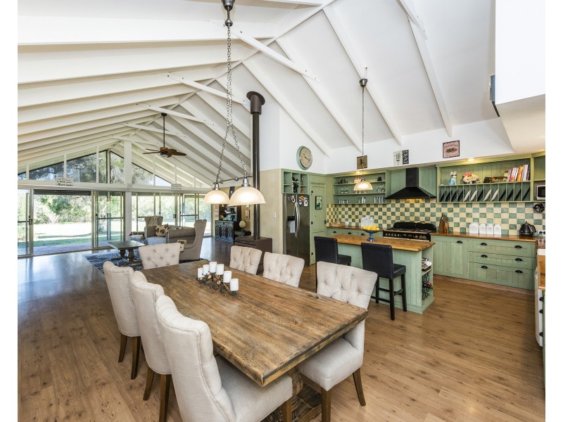 107 Greyhound Retreat, Nambeelup WA 6207