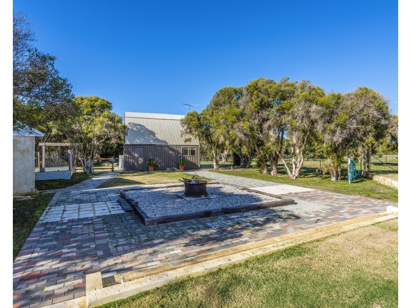 107 Greyhound Retreat, Nambeelup WA 6207