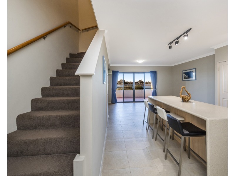 18/19 San Marco Quays, Halls Head WA 6210