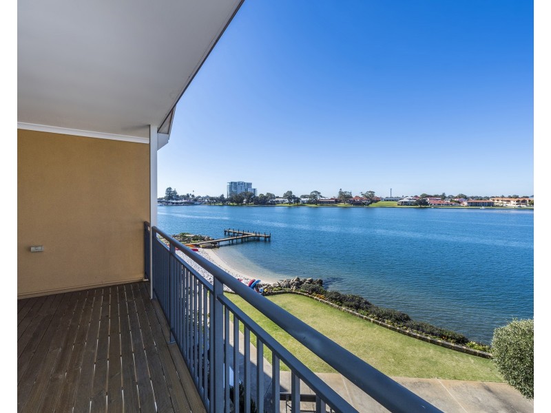 18/19 San Marco Quays, Halls Head WA 6210