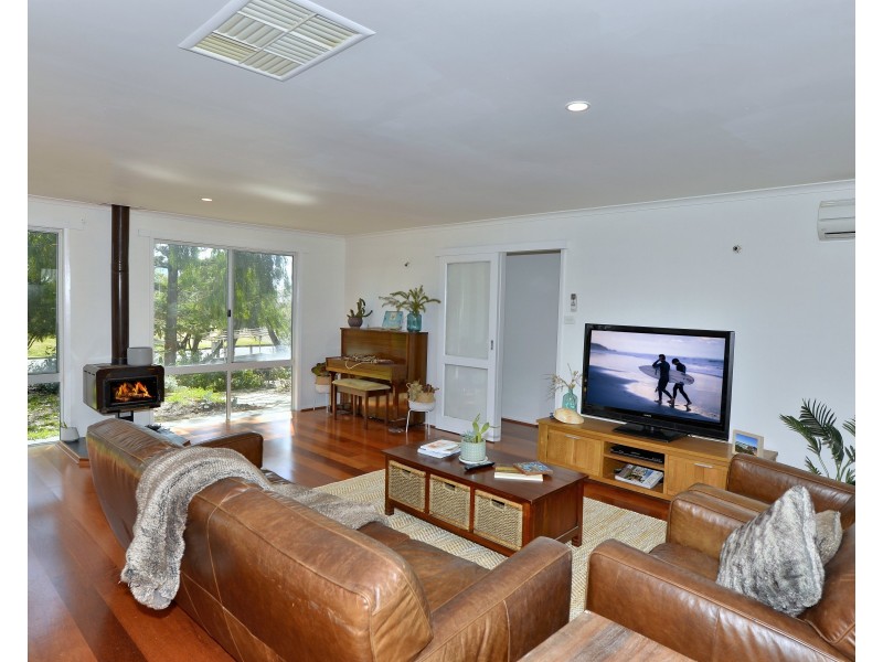 13 Leander Street, Falcon WA 6210