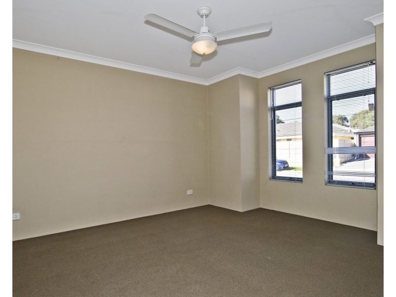 37 Sorrento Turn, Secret Harbour WA 6173