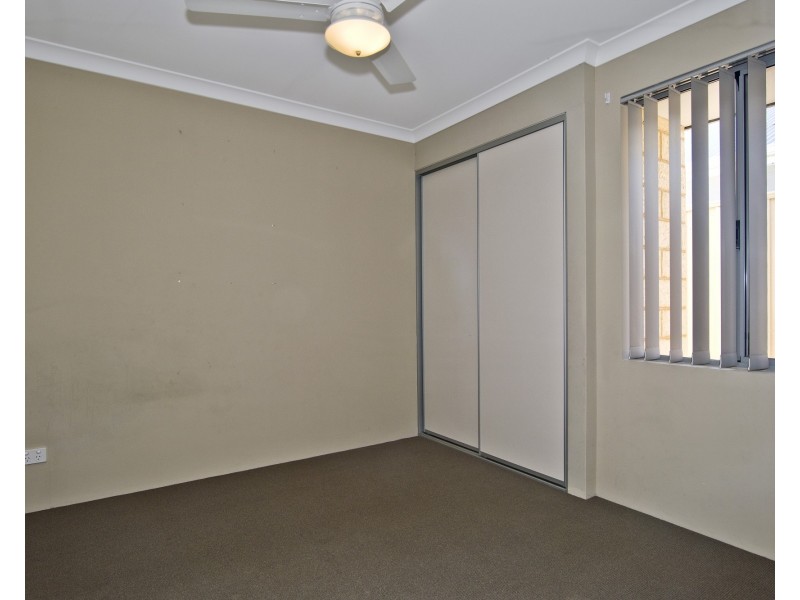 37 Sorrento Turn, Secret Harbour WA 6173