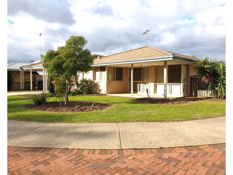 17 Kangaroo Paw Drive, Greenfields WA 6210