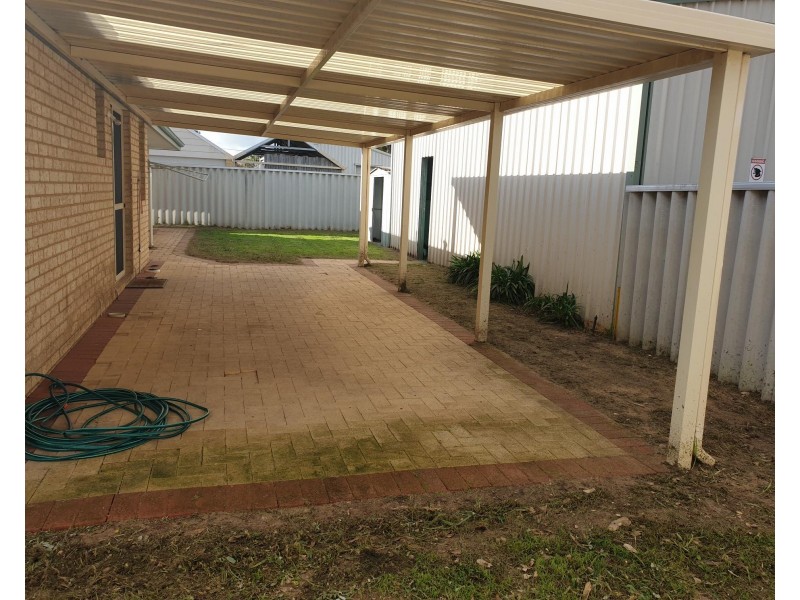 17 Kangaroo Paw Drive, Greenfields WA 6210