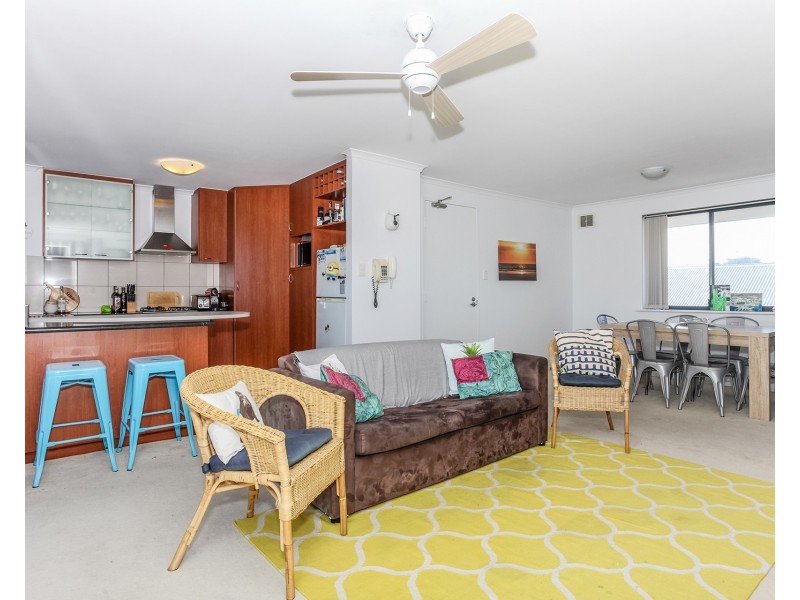 23/206 Mary Street, Halls Head WA 6210