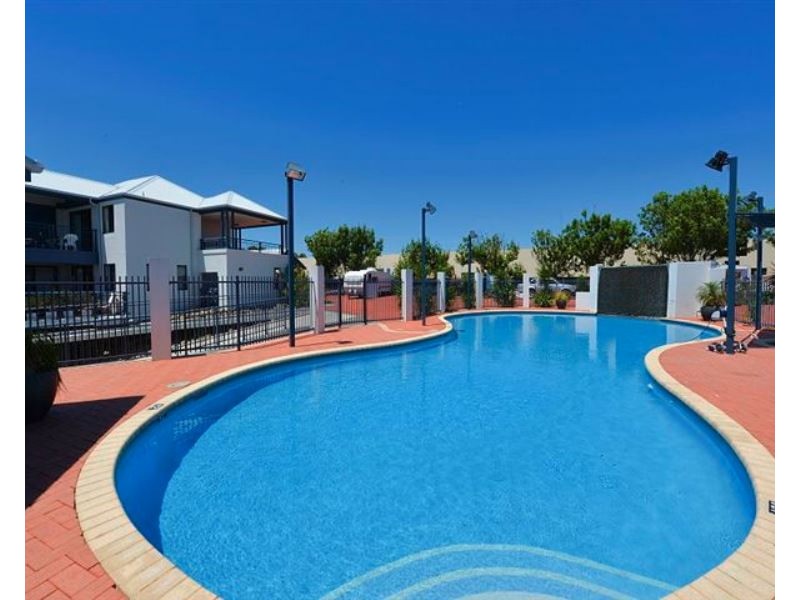 23/206 Mary Street, Halls Head WA 6210