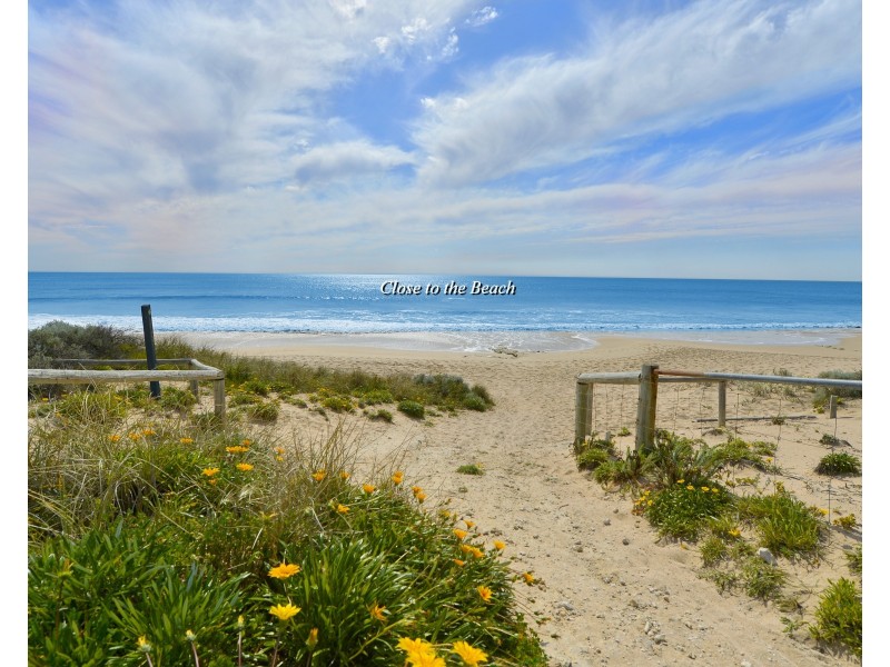 39 Marsdenia Road, Halls Head WA 6210