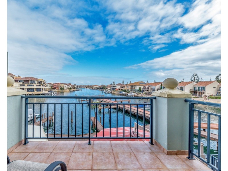 3/7 Village Mews, Wannanup WA 6210