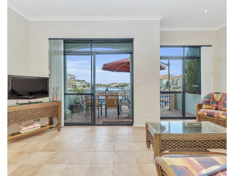 3/7 Village Mews, Wannanup WA 6210