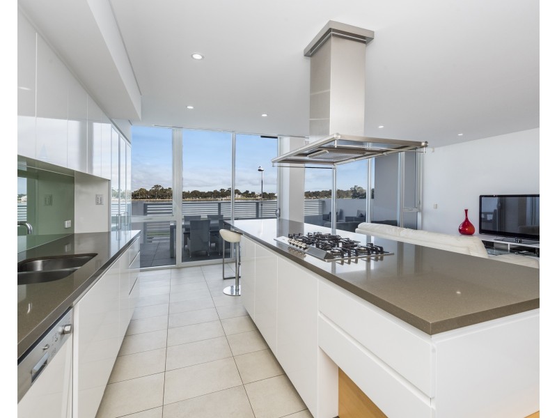 102/5 Marco Polo Drive, Mandurah WA 6210