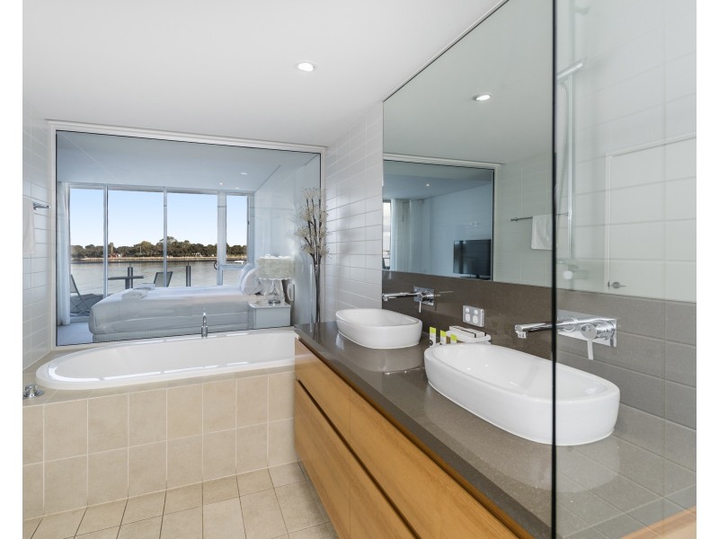 102/5 Marco Polo Drive, Mandurah WA 6210