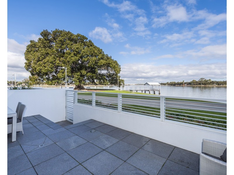 102/5 Marco Polo Drive, Mandurah WA 6210