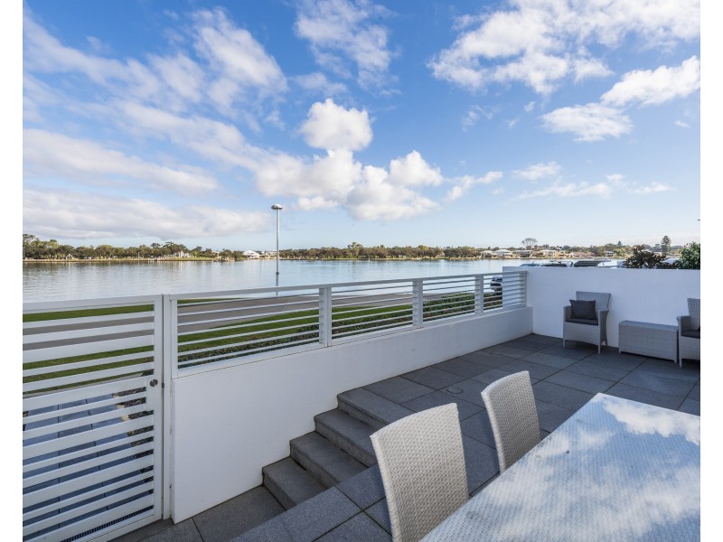 102/5 Marco Polo Drive, Mandurah WA 6210
