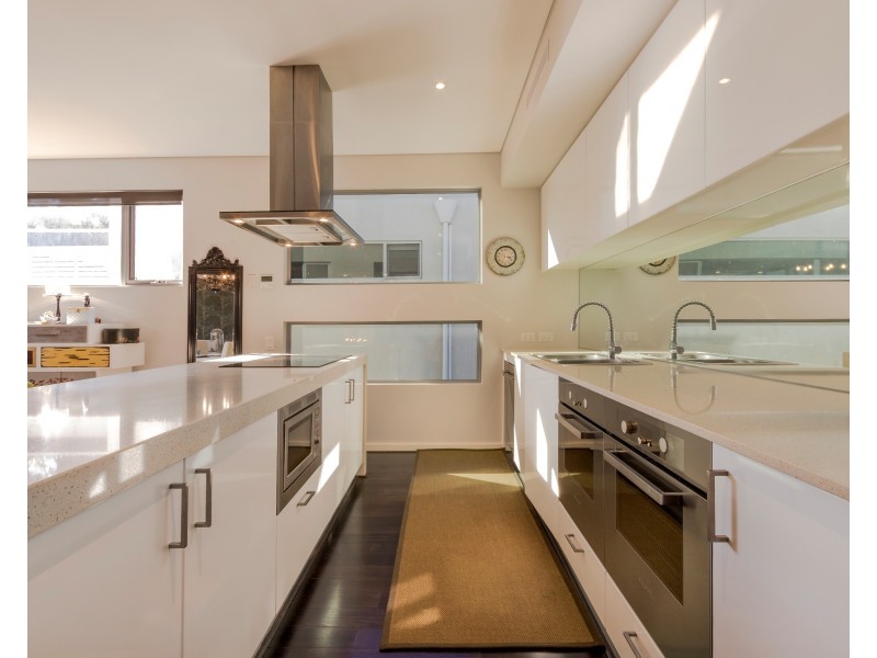 29 Whimbrel Crescent, Coodanup WA 6210