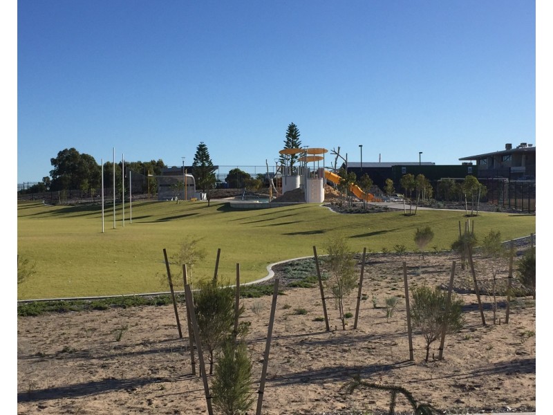 64 Mallina Crescent, Golden Bay WA 6174