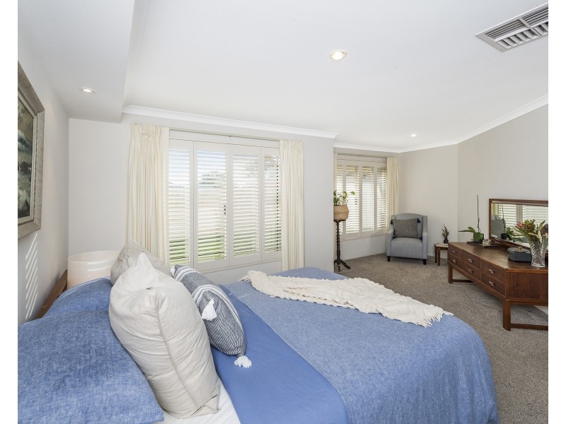 45 Mariners Cove Drive, Dudley Park WA 6210