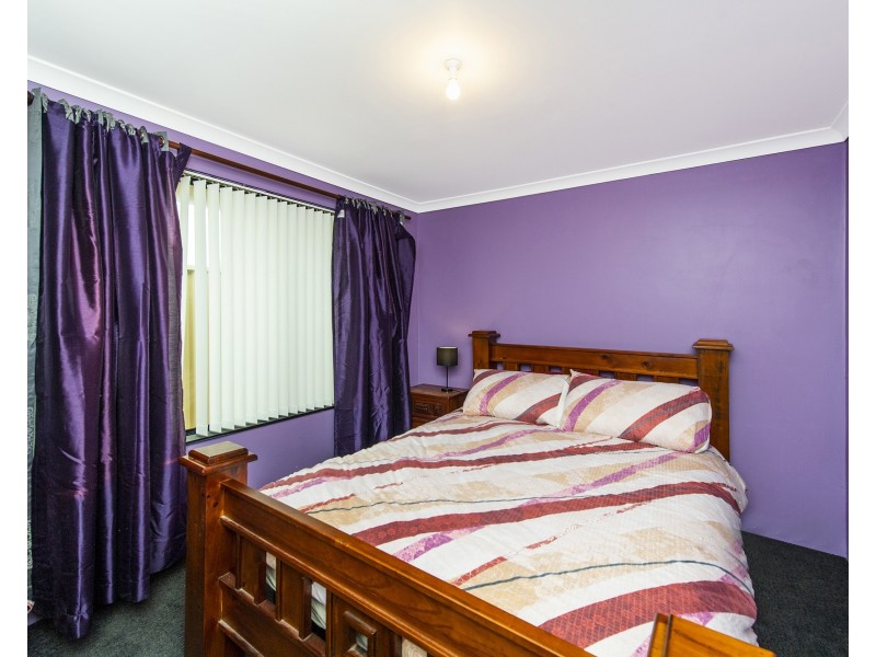 6 Lascelles Circus, Lakelands WA 6180