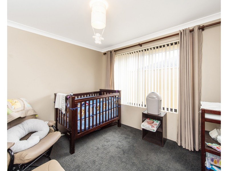 6 Lascelles Circus, Lakelands WA 6180