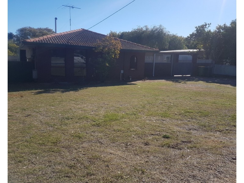 32 Comet Street, Dudley Park WA 6210