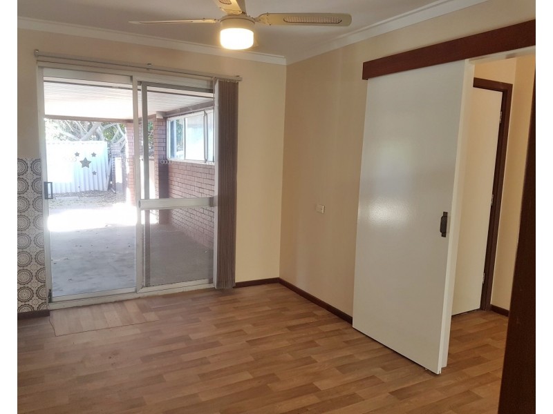 32 Comet Street, Dudley Park WA 6210