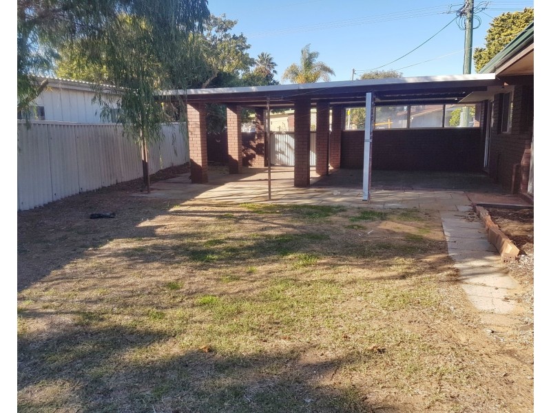 32 Comet Street, Dudley Park WA 6210