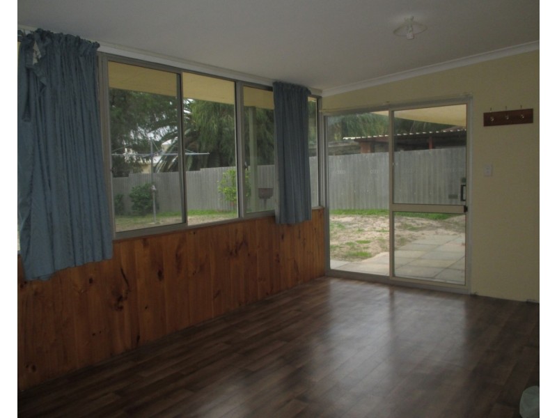 4 Nestor Way, Silver Sands WA 6210