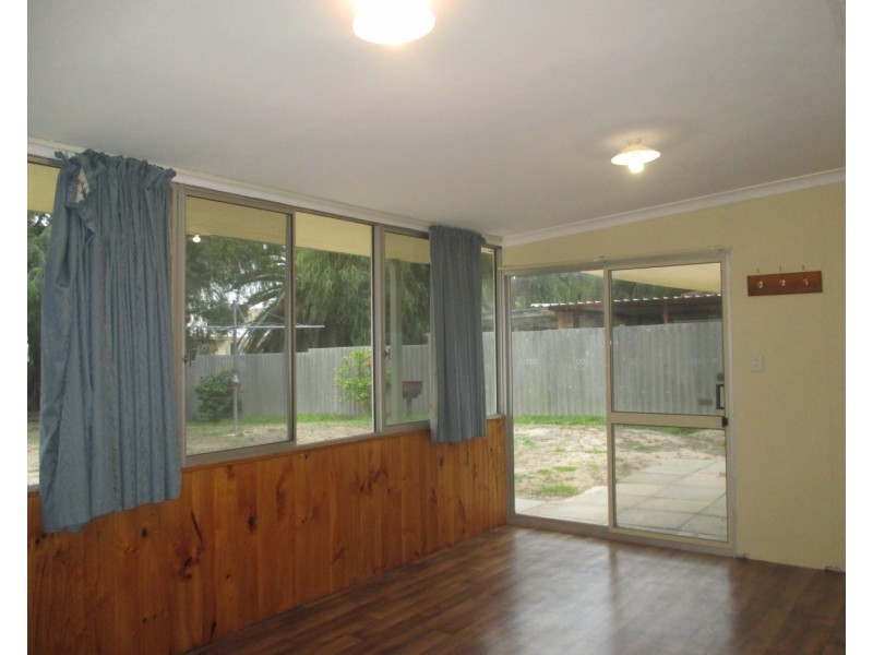 4 Nestor Way, Silver Sands WA 6210