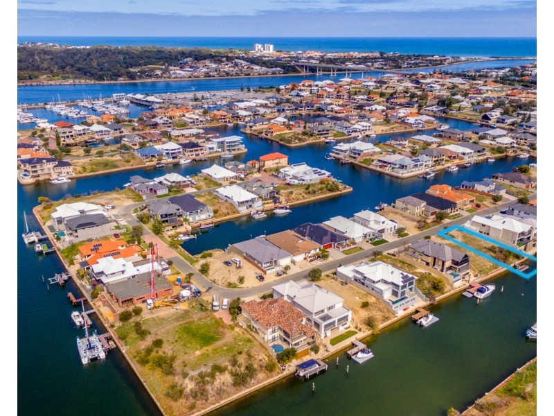 18 Sandpiper Island Retreat, Wannanup WA 6210