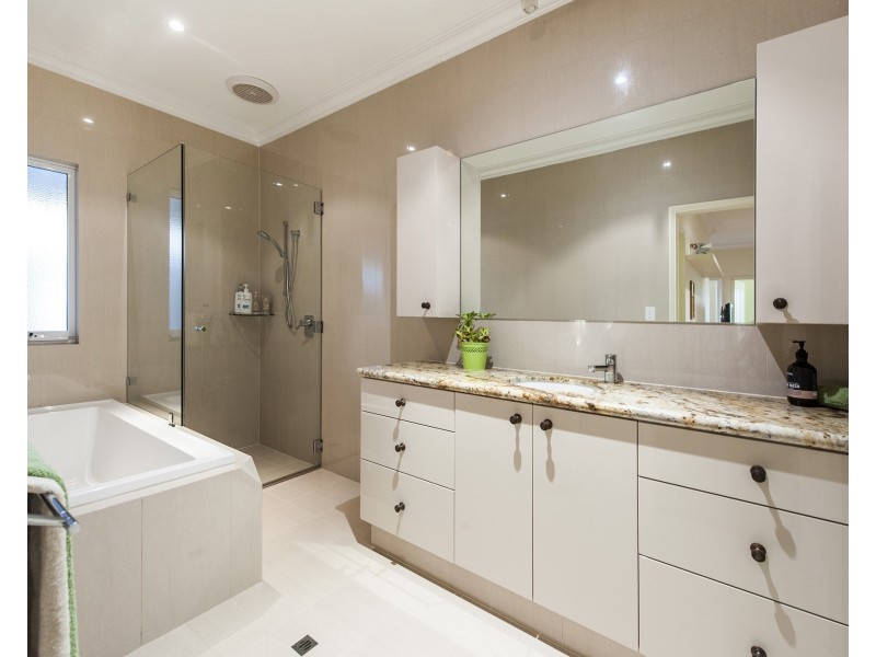 60  Marlee Road, Parklands WA 6180